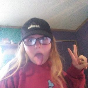 Meet your Posher, Leigha